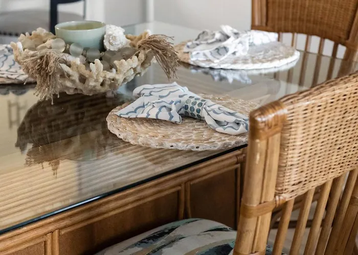 2 Bedroom Bayside With Pool In Ocmd Apartment *