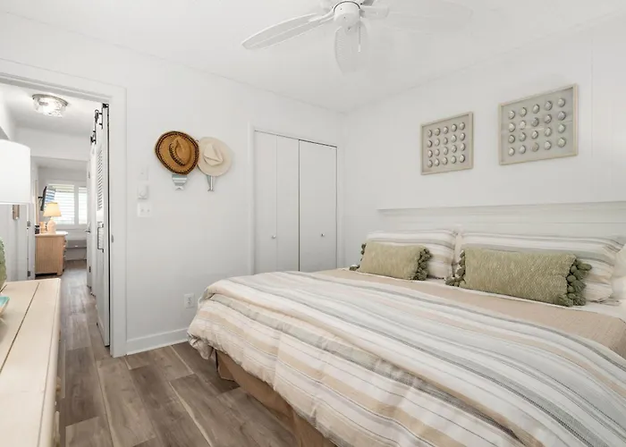 Apartment 2 Bedroom Bayside With Pool In Ocmd Ocean Stadt