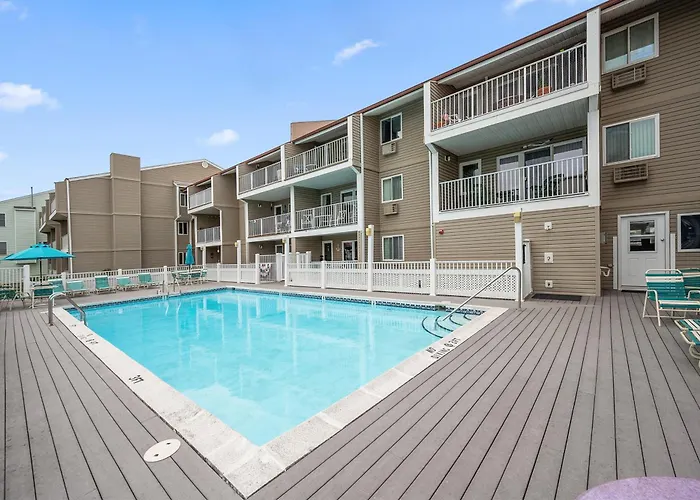 Apartment 2 Bedroom Bayside With Pool In Ocmd