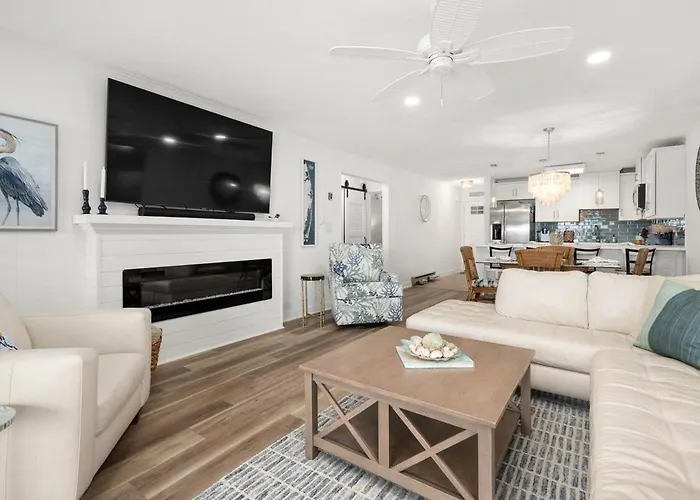 Apartment 2 Bedroom Bayside With Pool In Ocmd *