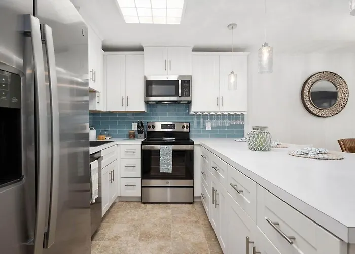 2 Bedroom Bayside With Pool In Ocmd Apartment