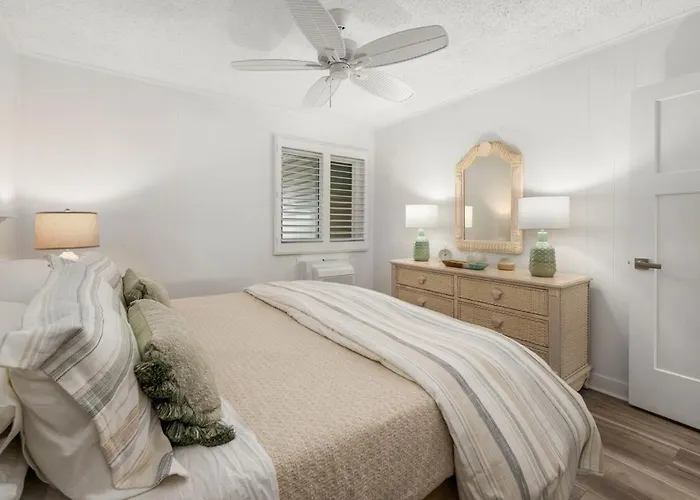 2 Bedroom Bayside With Pool In Ocmd Apartment *