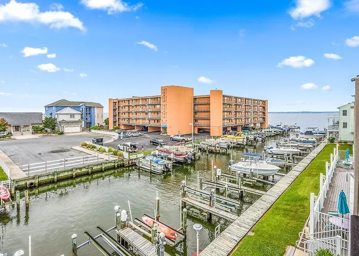2 Bedroom Bayside With Pool In Ocmd *
